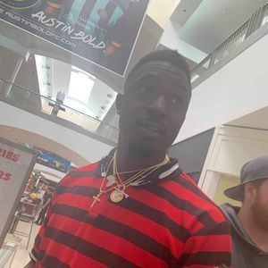 Meet your Posher, Jay jay